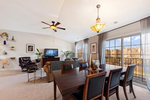 640 Mill Cir #206, Wheeling, IL 60090 photo 5