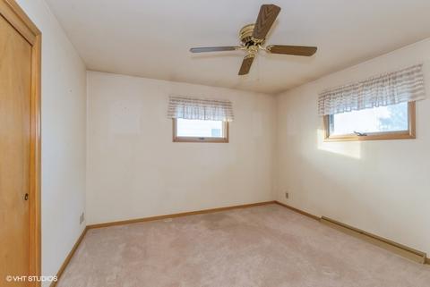 407 E High St, Sycamore, IL 60178 photo 9