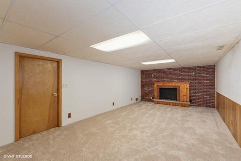 407 E High St, Sycamore, IL 60178 photo 11