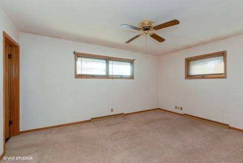 407 E High St, Sycamore, IL 60178 photo 6