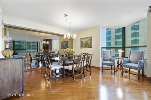 400 E Ohio St #2103, Chicago, IL 60611 photo 11