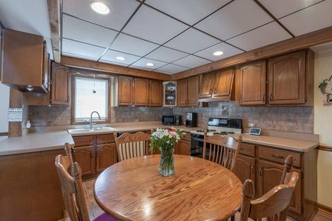 8531 S 77th Ct, Bridgeview, IL 60455 photo 4