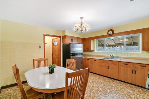 413 Desplaines Ave, Riverside, IL 60546 photo 12