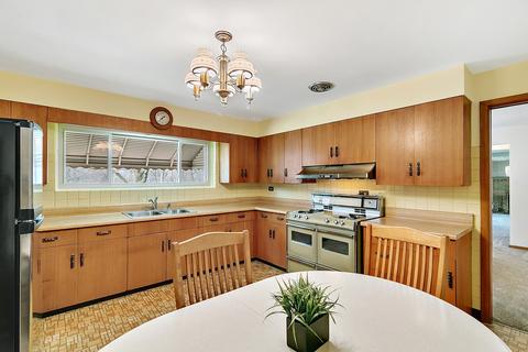 413 Desplaines Ave, Riverside, IL 60546 photo 11