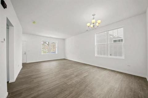 978 Celebration Dr, Aurora, IL 60504 photo 4