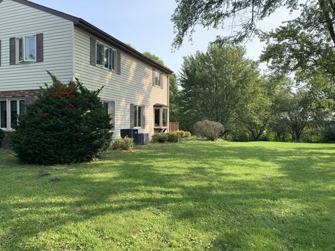 104 Eldorado Ct, Minooka, IL 60447 photo 2