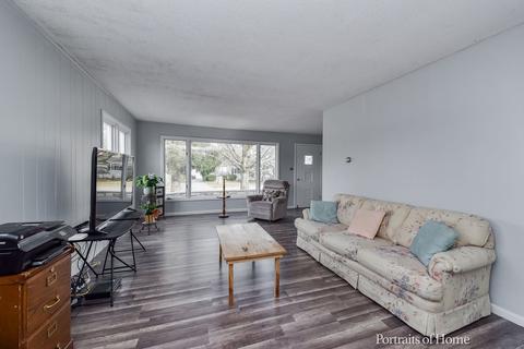 304 E Sunset Pl, Dekalb, IL 60115 photo 4