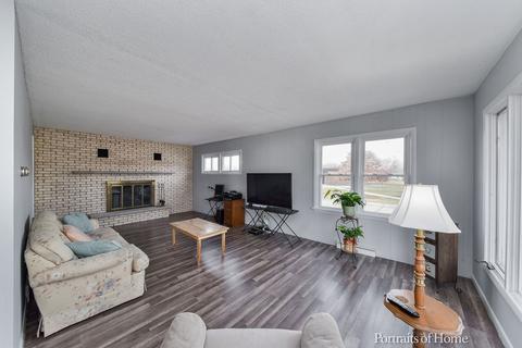 304 E Sunset Pl, Dekalb, IL 60115 photo 3