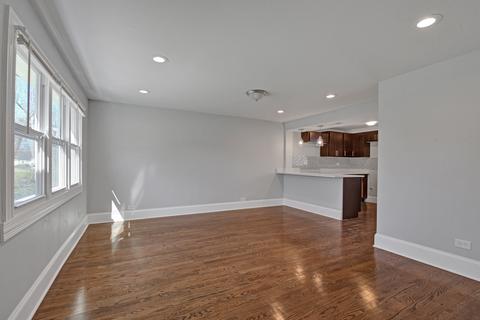 2252 E 96th St, Chicago, IL 60617 photo 4