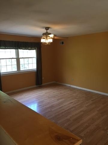 1215 Quincy Ct, Wheeling, IL 60090 photo 4
