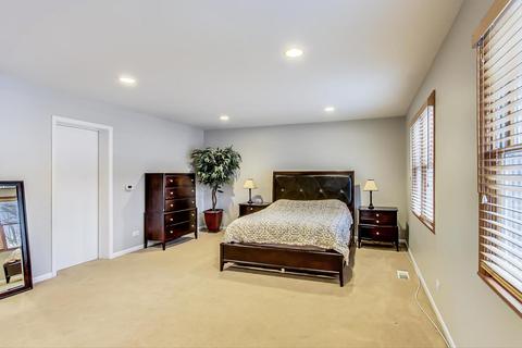 2208 Maple Ave, Northbrook, IL 60062 photo 14