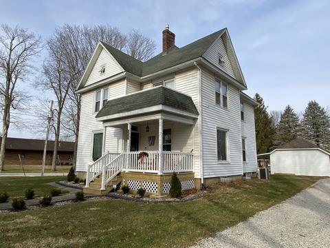 112 W Main St, Sidney, IL 61877 photo 3