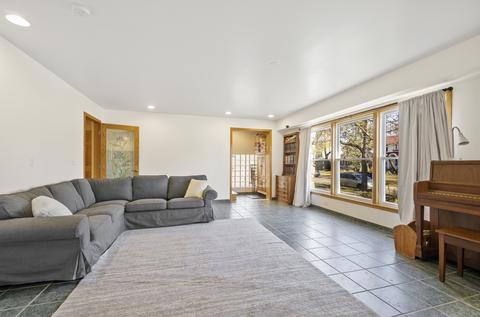 604 Barton Ave, Evanston, IL 60202 photo 3