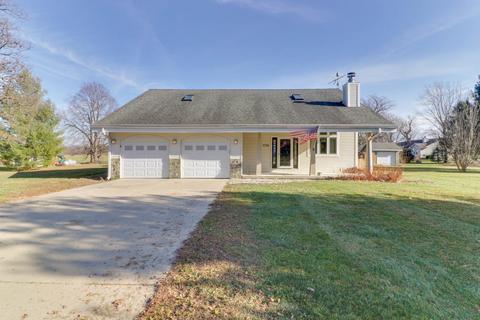 7776 Buttercup Rd, Weldon, IL 61882 photo 1