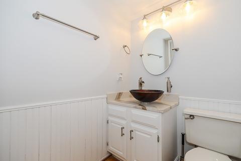 8305 Highpoint Cir #E, Darien, IL 60561 photo 11