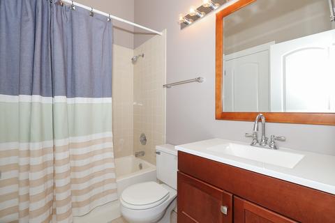 8305 Highpoint Cir #E, Darien, IL 60561 photo 18