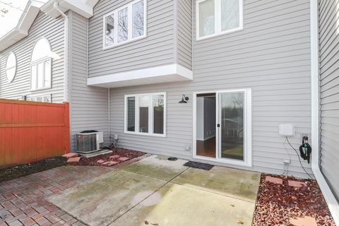 8305 Highpoint Cir #E, Darien, IL 60561 photo 26