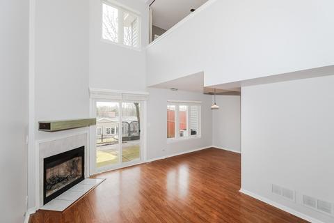 8305 Highpoint Cir #E, Darien, IL 60561 photo 4
