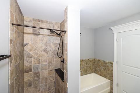 8305 Highpoint Cir #E, Darien, IL 60561 photo 23