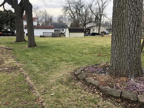 514 E Pells St, Paxton, IL 60957 photo 3