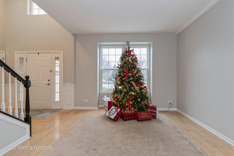 14 Gillingham Ct, Algonquin, IL 60102 photo 4