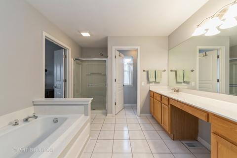 14 Gillingham Ct, Algonquin, IL 60102 photo 13