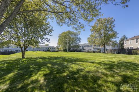 1924 Whitingham Ln, Hoffman Estates, IL 60169 photo 20