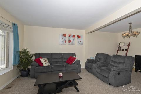 1924 Whitingham Ln, Hoffman Estates, IL 60169 photo 8
