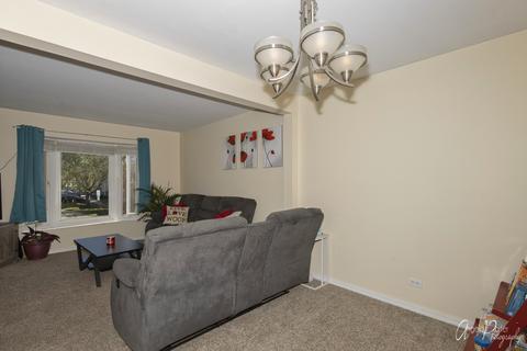 1924 Whitingham Ln, Hoffman Estates, IL 60169 photo 10