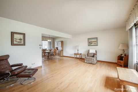 451 E Adams St, Elmhurst, IL 60126 photo 5