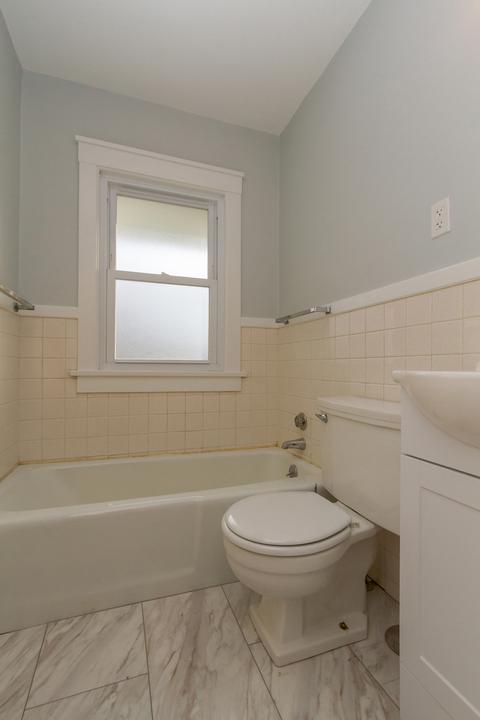 445 Morgan St, Elgin, IL 60123 photo 16
