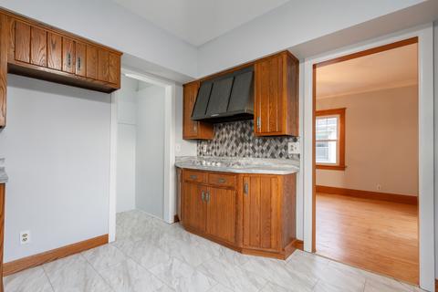 445 Morgan St, Elgin, IL 60123 photo 5
