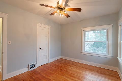445 Morgan St, Elgin, IL 60123 photo 12