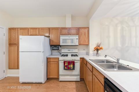 5480 Elizabeth Pl, Rolling Meadows, IL 60008 photo 3