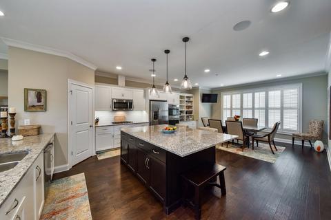 361 E Liberty Dr, Wheaton, IL 60187 photo 9
