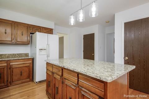 1505 Hampton Ct, Naperville, IL 60565 photo 8