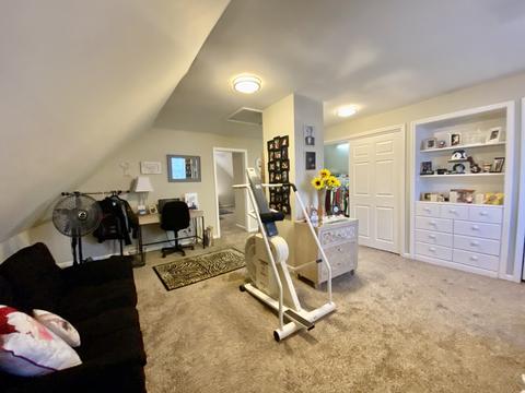 652 Keep Ave, Elgin, IL 60120 photo 39