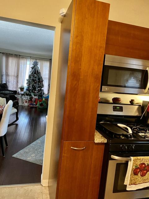 652 Keep Ave, Elgin, IL 60120 photo 20