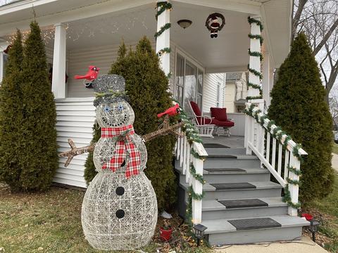 652 Keep Ave, Elgin, IL 60120 photo 2