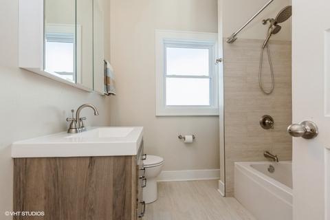270 Hamilton Ave, Elgin, IL 60123 photo 8