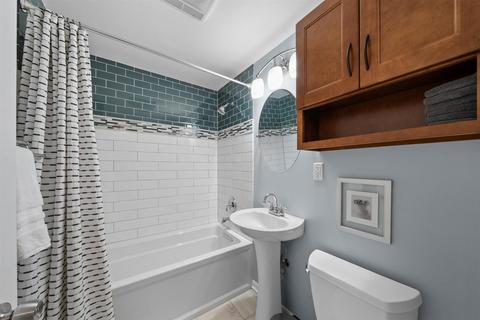 406 Aurora Way, Wheaton, IL 60187 photo 14