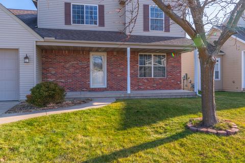 2432 Sedwick Dr, Normal, IL 61761 photo 3