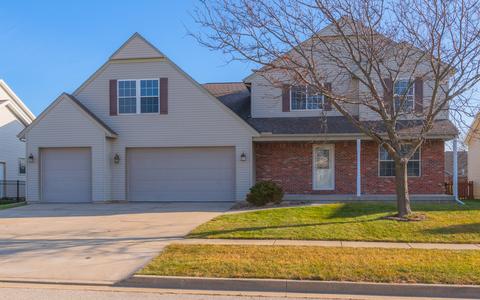 2432 Sedwick Dr, Normal, IL 61761 photo 2