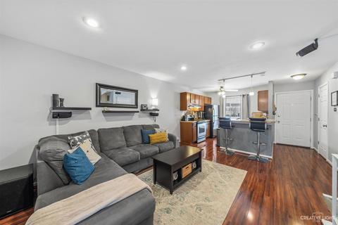 231 Raintree Ct, Aurora, IL 60504 photo 4