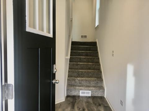24 Grey Wolf Dr, Wheeling, IL 60090 photo 4