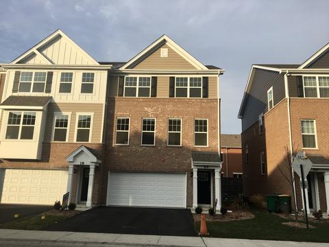 24 Grey Wolf Dr, Wheeling, IL 60090 photo 1