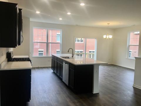 24 Grey Wolf Dr, Wheeling, IL 60090 photo 11