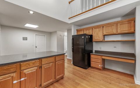 2085 Hallmark Ct, Wheaton, IL 60187 photo 7