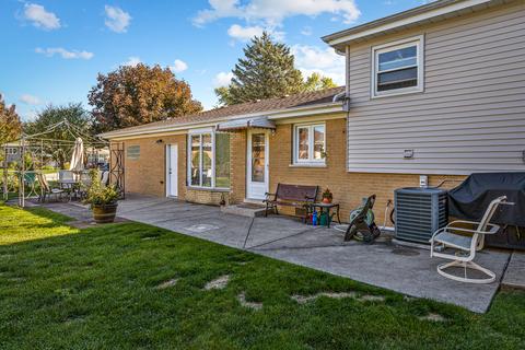 600 Hatlen Ave, Mount Prospect, IL 60056 photo 22