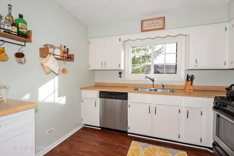 1604 Thames Ct #B, Wheaton, IL 60189 photo 7
